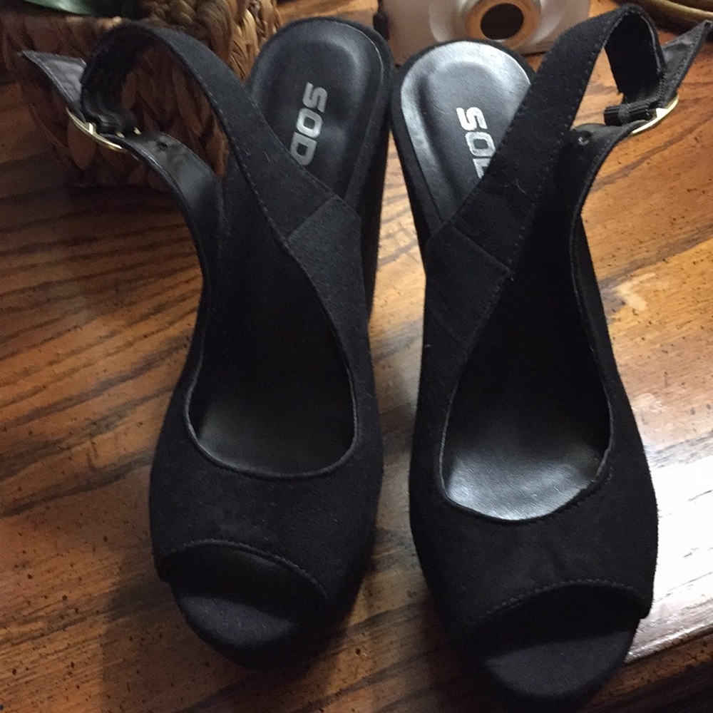 🛑SOLD🛑Soda Black Wedges🛑 - Picture 4 of 5